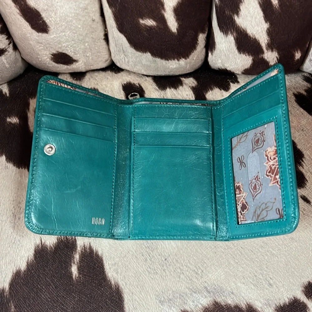 Hobo Jill Tri-Fold Wallet - Picture 5 of 7